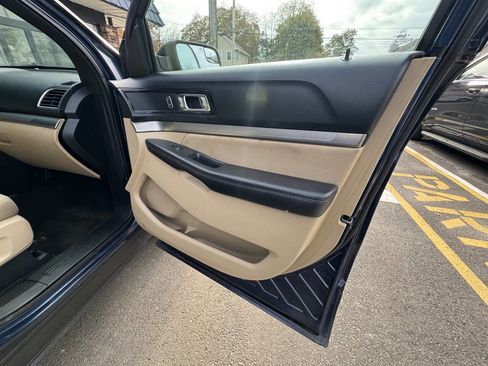 Used 2016 Ford Explorer Base AWD 4dr SUV image 37