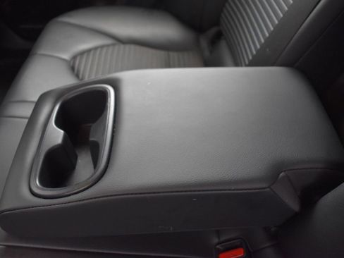 Used 2023 Toyota Camry SE image 17