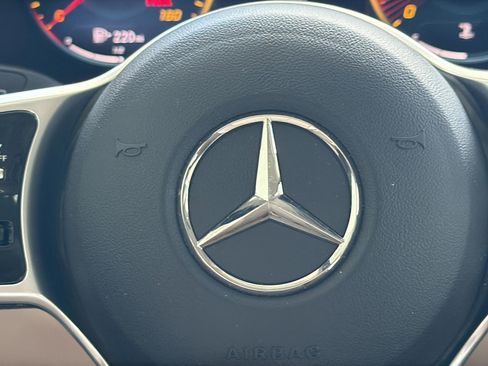 Certified 2022 Mercedes-Benz GLC 300 image 29