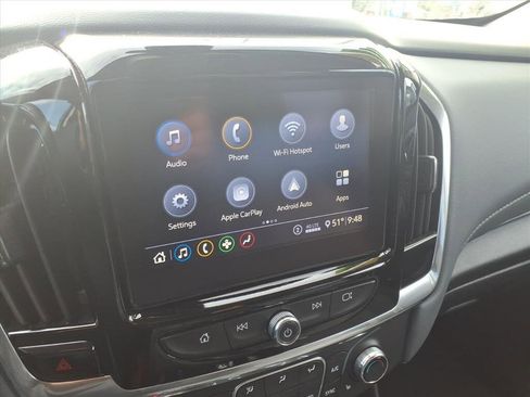 Used 2020 Chevrolet Traverse LT image 24