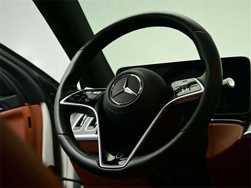 Used 2022 Mercedes-Benz S 500 4MATIC image 13