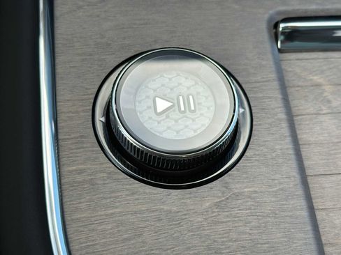 Certified 2025 Volvo EX90 Ultra image 34