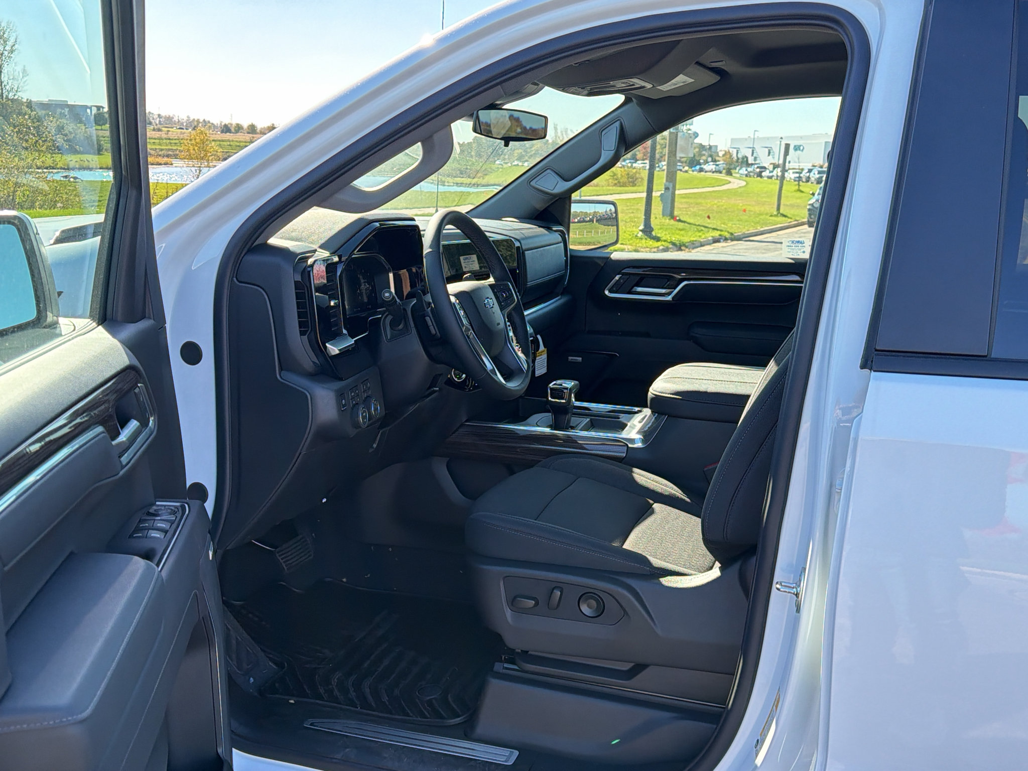 New 2026 Chevrolet Silverado 1500 RST w/ All Star Edition Plus AWD/4WD image 14