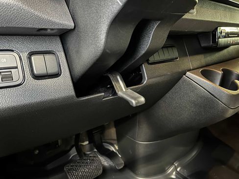 Used 2025 Mercedes-Benz Sprinter 2500 image 24