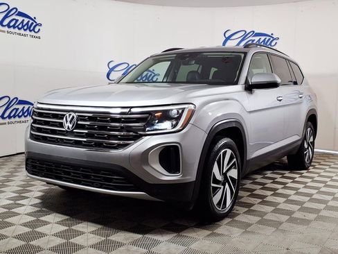 Used 2024 Volkswagen Atlas SE AWD/4WD image 5
