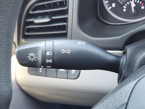 Used 2020 Hyundai Elantra SE w/ Cargo Package (C1) image 21