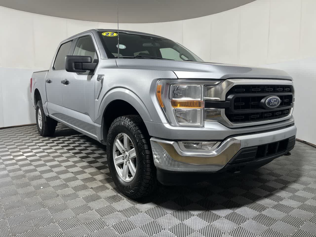 Used 2022 Ford F150 XLT w/ Trailer Tow Package AWD/4WD image 2