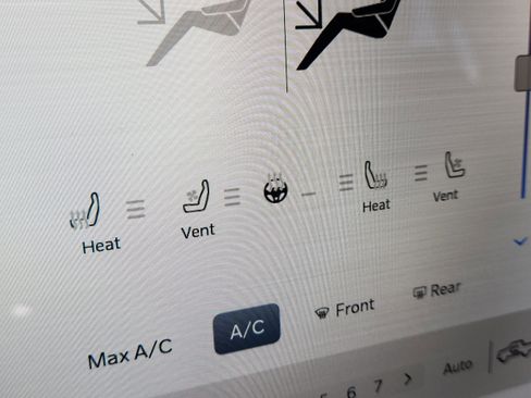 Used 2024 RAM 3500 Laramie image 20