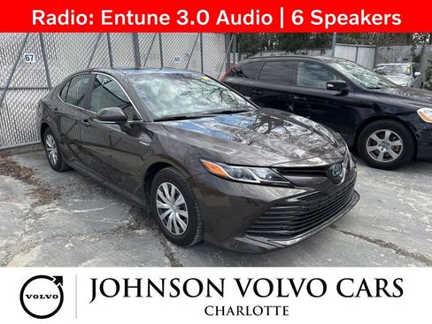 Used 2019 Toyota Camry LE image 1