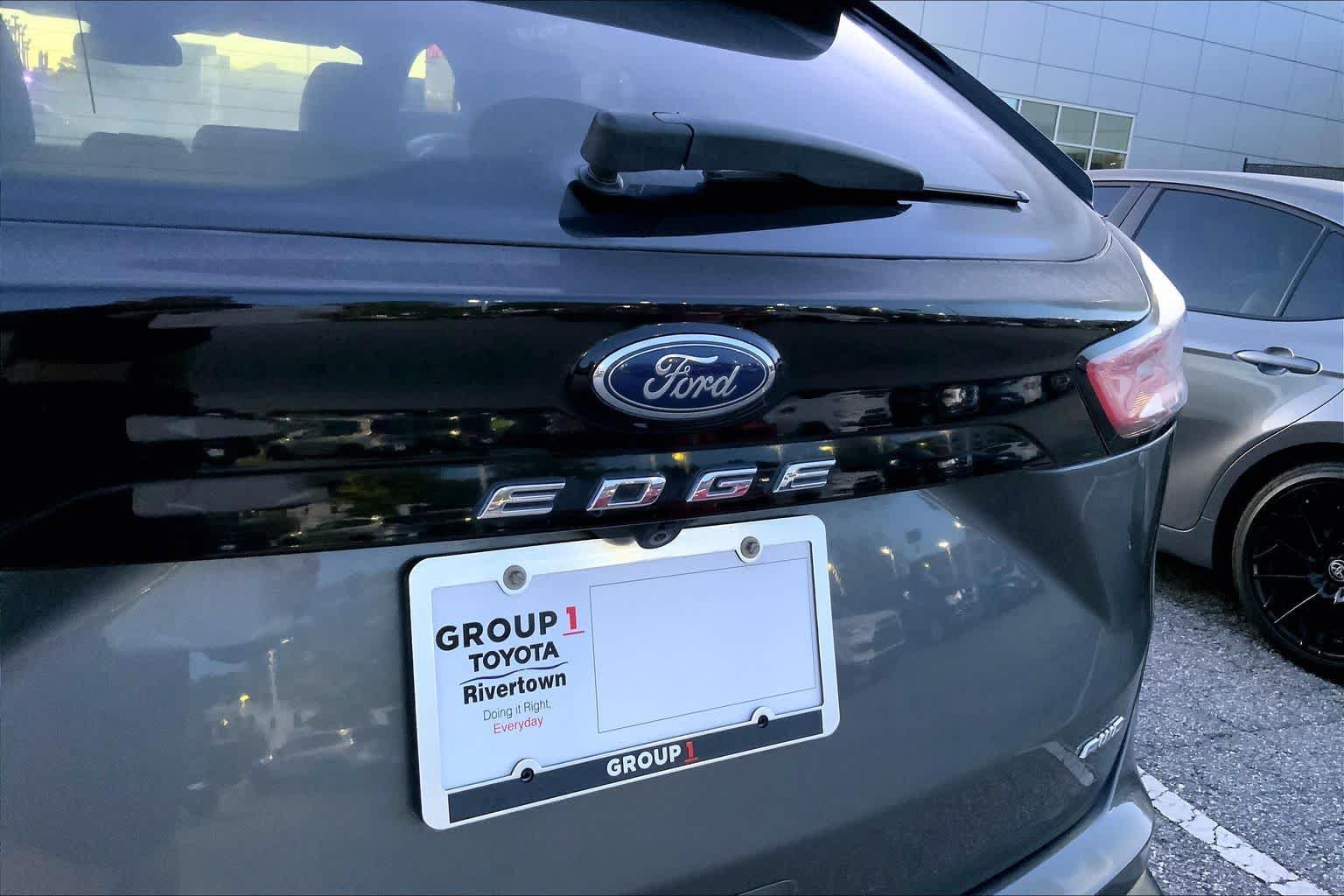 Used 2022 Ford Edge Titanium AWD/4WD image 9