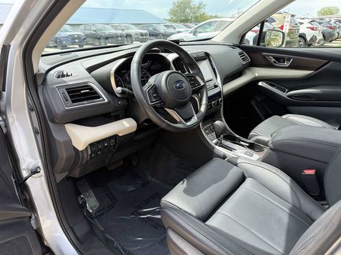 Certified 2022 Subaru Ascent Touring AWD/4WD image 2