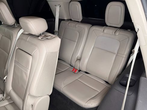Used 2022 Lincoln Aviator Reserve w/ Elements Package Plus image 16