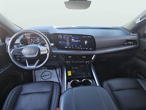 Used 2025 Chevrolet Tahoe Z71 w/ Z71 Off-Road Package image 18