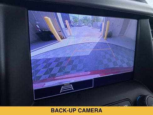 Certified 2023 GMC Acadia SLE w/ Driver Convenience Package FWD image 6