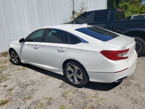 Used 2018 Honda Accord EX image 3
