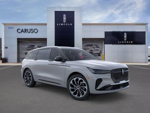 New 2026 Lincoln Nautilus Reserve image 7