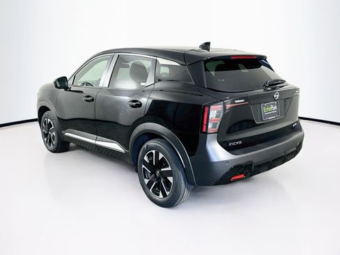 Used 2025 Nissan Kicks SV AWD/4WD image 5