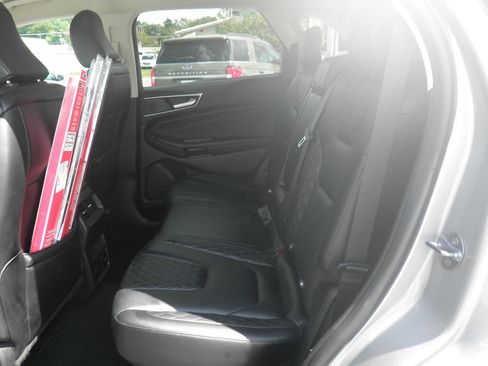 Certified 2024 Ford Edge Titanium image 16