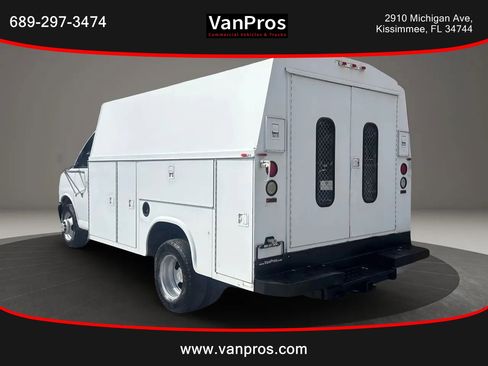 Used 2004 Chevrolet Express 3500 image 3