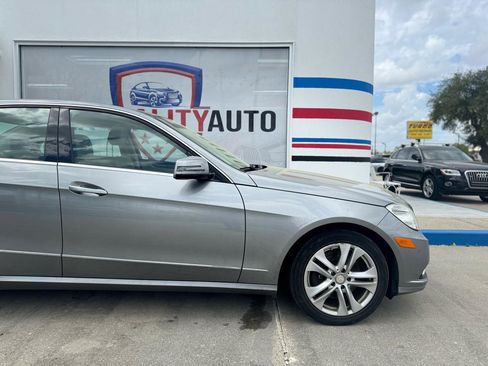Used 2010 Mercedes-Benz E 350 4MATIC Sedan image 12