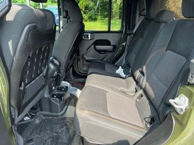 Used 2022 Jeep Gladiator Mojave AWD/4WD image 11