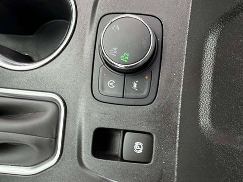 Certified 2023 Chevrolet Traverse LT AWD/4WD image 22