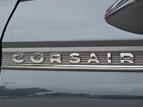 Used 2021 Lincoln Corsair Reserve w/ Equipment Group 201A FWD image 9
