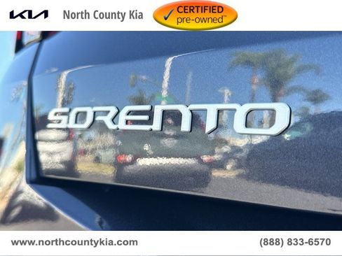 Certified 2025 Kia Sorento LX image 20