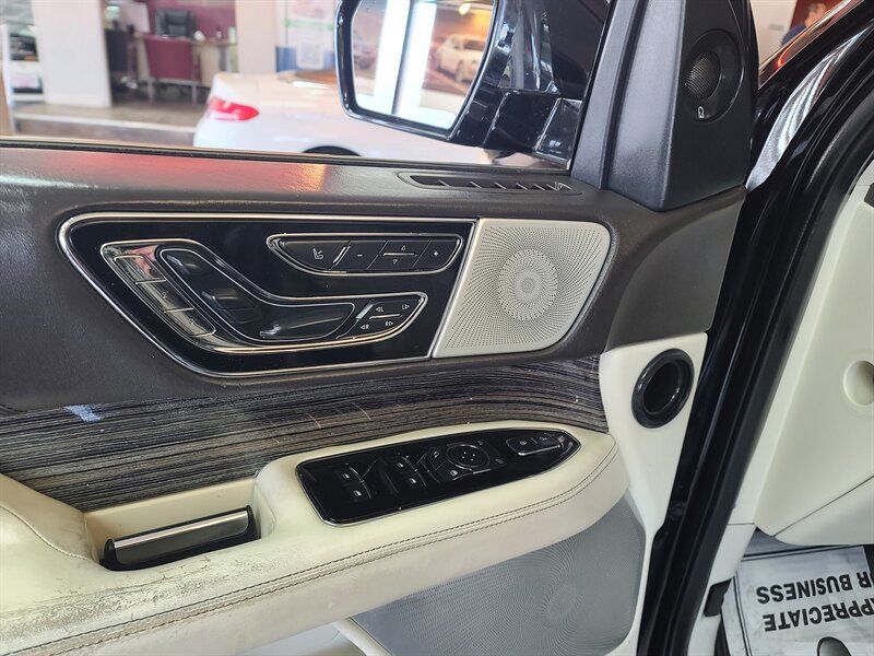 Used 2020 Lincoln Navigator L Black Label AWD/4WD image 8