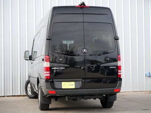 Used 2018 Mercedes-Benz Sprinter 2500 image 6
