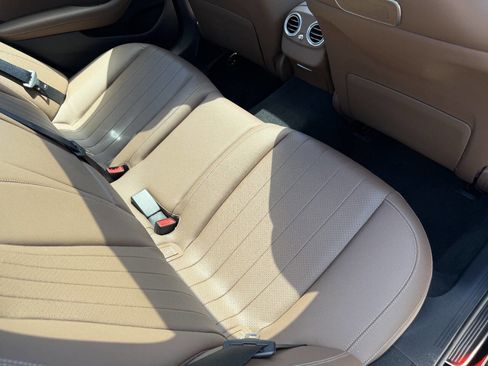 Used 2018 Mercedes-Benz E 300 4MATIC image 25
