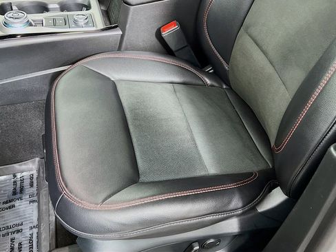 Used 2023 Ford Explorer ST-Line w/ Class IV Trailer Tow Package image 18