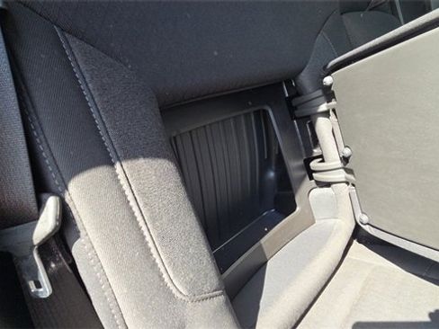 Used 2024 GMC Sierra 1500 Elevation image 18