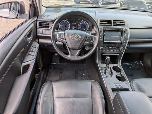 Used 2015 Toyota Camry XLE w/ Moonroof Package FWD image 15