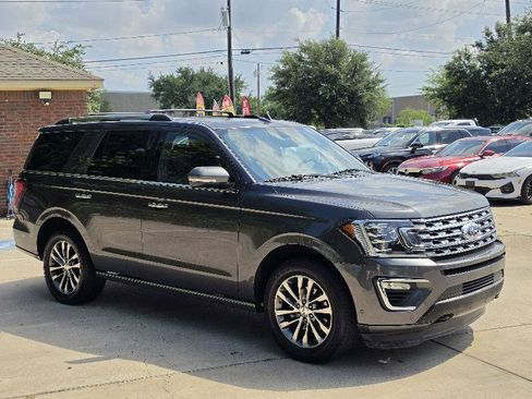 Used 2018 Ford Expedition Limited w/ Equipment Group 301A AWD/4WD image 6
