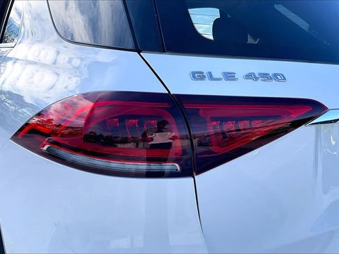 Used 2021 Mercedes-Benz GLE 450 4MATIC image 28