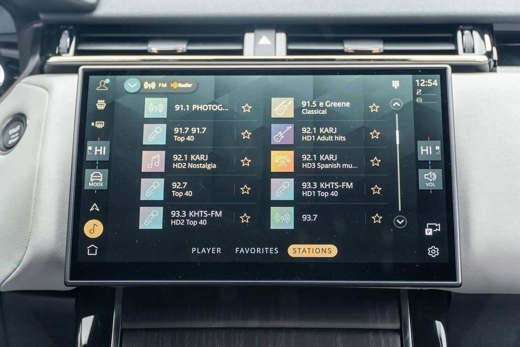 Used 2026 Land Rover Range Rover Velar S AWD/4WD image 17