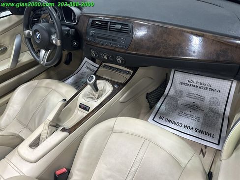 Used 2006 BMW Z4 3.0si image 5