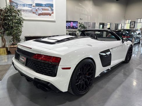 Used 2020 Audi R8 V10 w/ 20" Wheel Package image 29