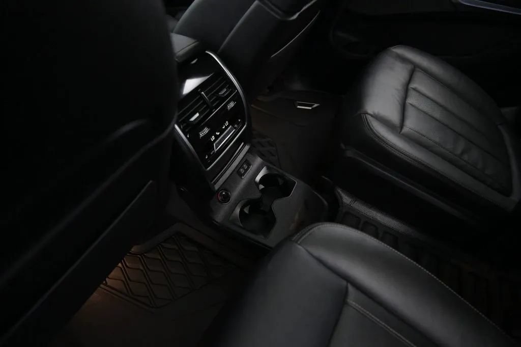 Used 2021 BMW X7 xDrive40i w/ M Sport Package AWD/4WD image 47
