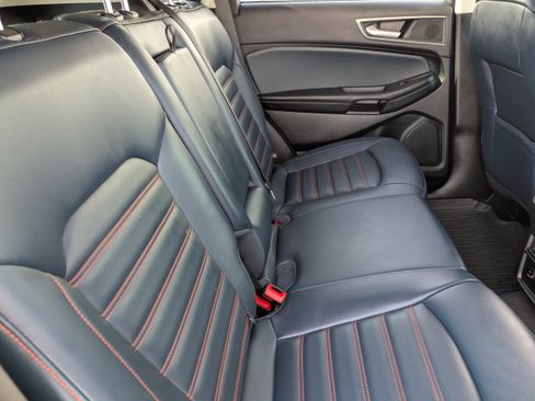 Used 2022 Ford Edge SEL w/ Sport Appearance Package image 14