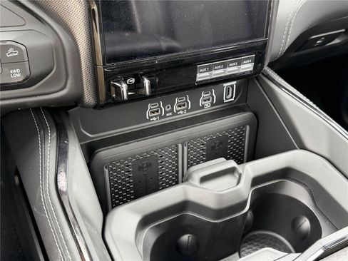 New 2026 RAM 2500 Limited AWD/4WD image 24