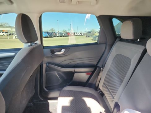 Used 2021 Ford Escape SE w/ SE Sport Appearance Package image 12