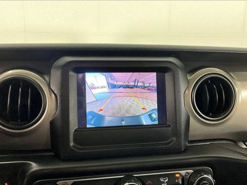 Used 2021 Jeep Gladiator Sport AWD/4WD image 27