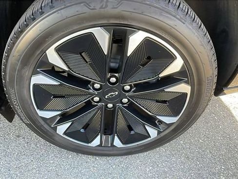 New 2025 Chevrolet Blazer EV RS image 28