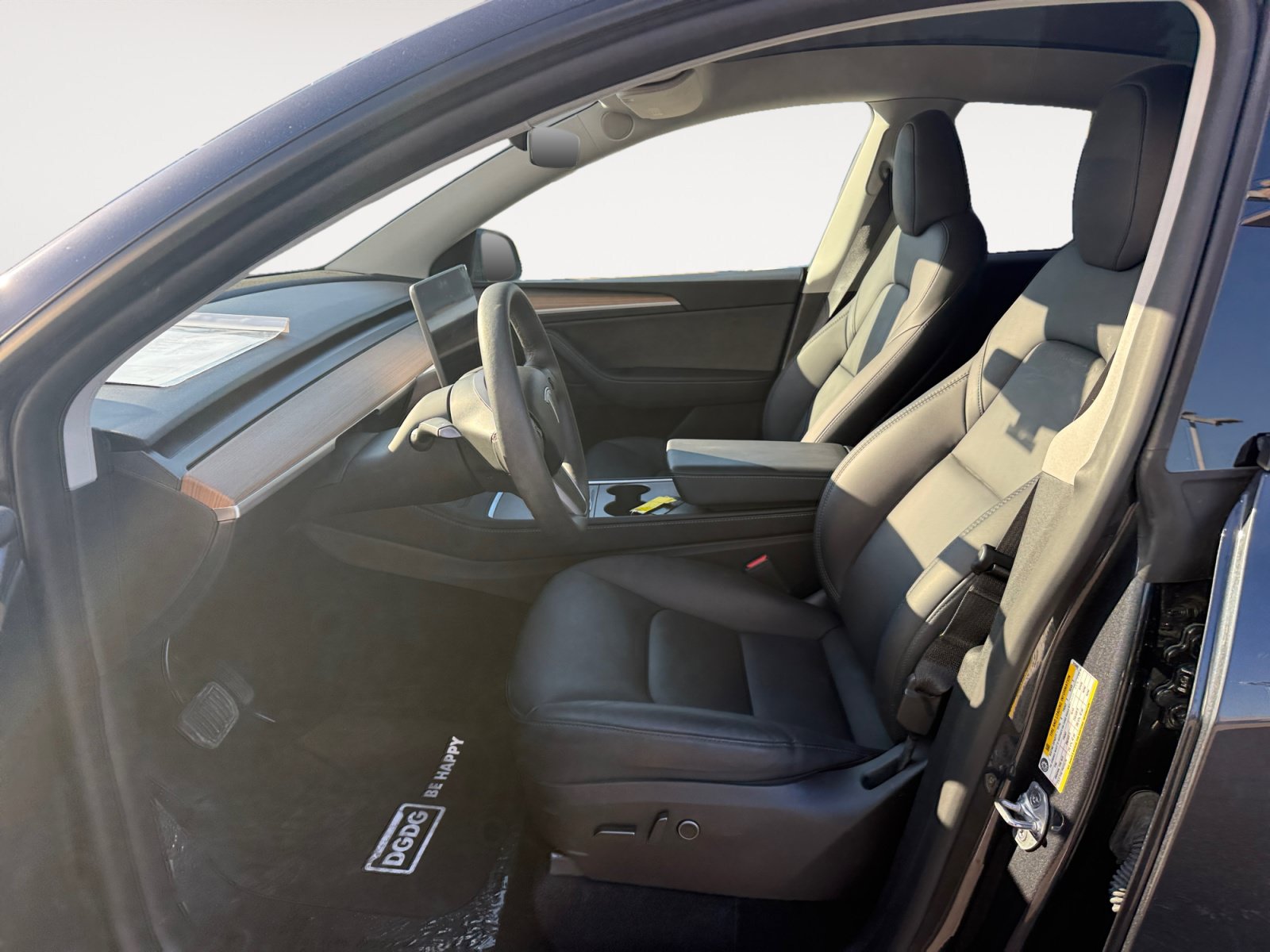 Used 2024 Tesla Model Y Long Range RWD image 10