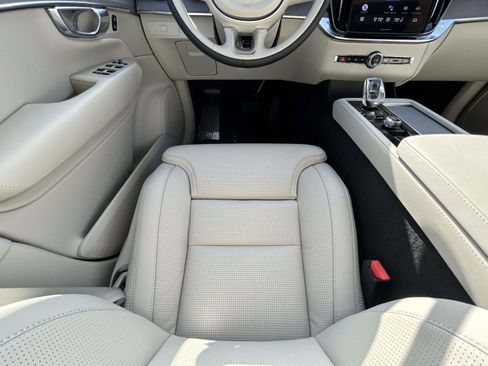 New 2026 Volvo XC90 B6 Ultra w/ Protection Package AWD/4WD image 14