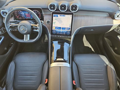 Certified 2025 Mercedes-Benz GLC 300 image 25