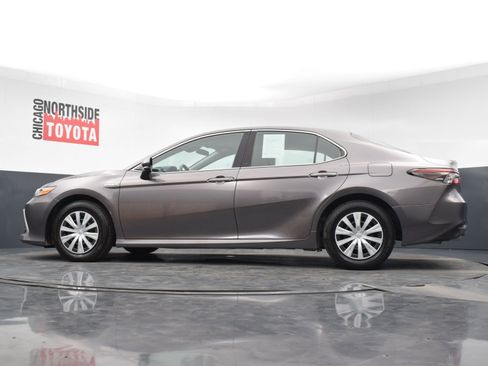 Used 2021 Toyota Camry LE image 25