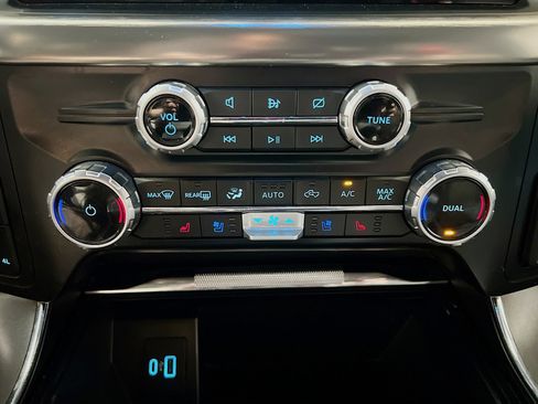 Used 2023 Ford F150 Lariat image 12